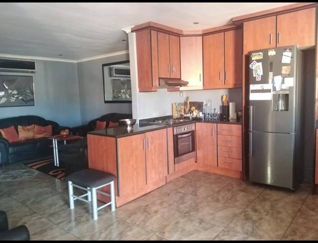 3 BEDROOM HOUSE FOR SALE IN SUNFORD